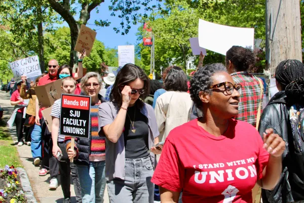 St. John's Faculty Rallies at Board of Trustees Meeting