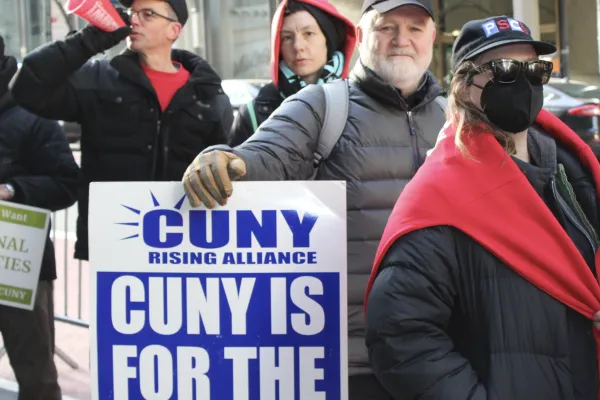 hundreds-cuny-faculty-and-staff-rally-demand-new-contract-real-raises-img4164.jpg