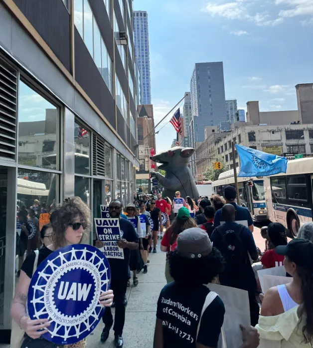 ALAA 2325 Members Mark One Month on Strike