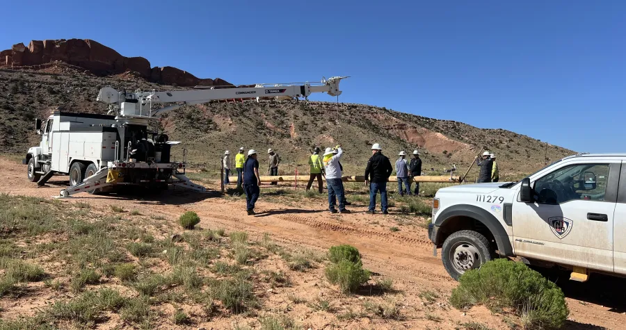 electrical-workers-without-borders-join-light-navajo-volunteer-project-ibew-noborders.jpg